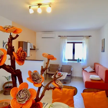 Lovley Rural With Garden Guest house Pula